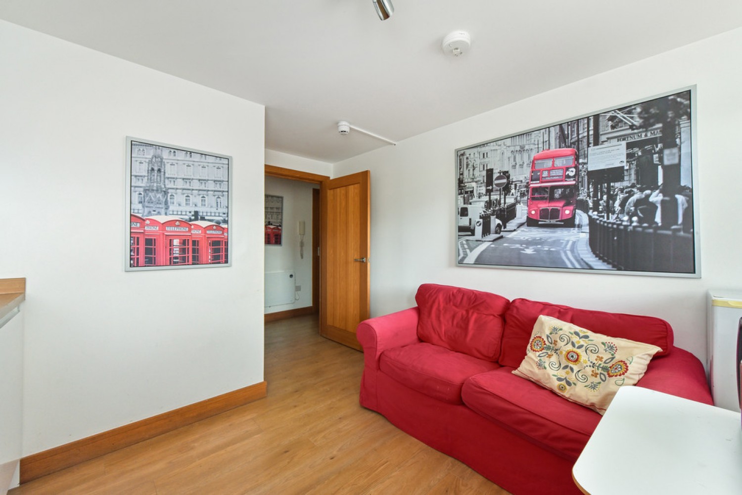 2 bedroom Flat in Balfour House, Winchester