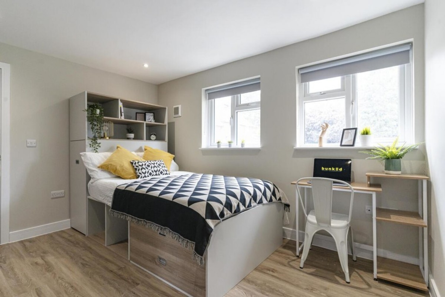 Firmstone Road , Winnall