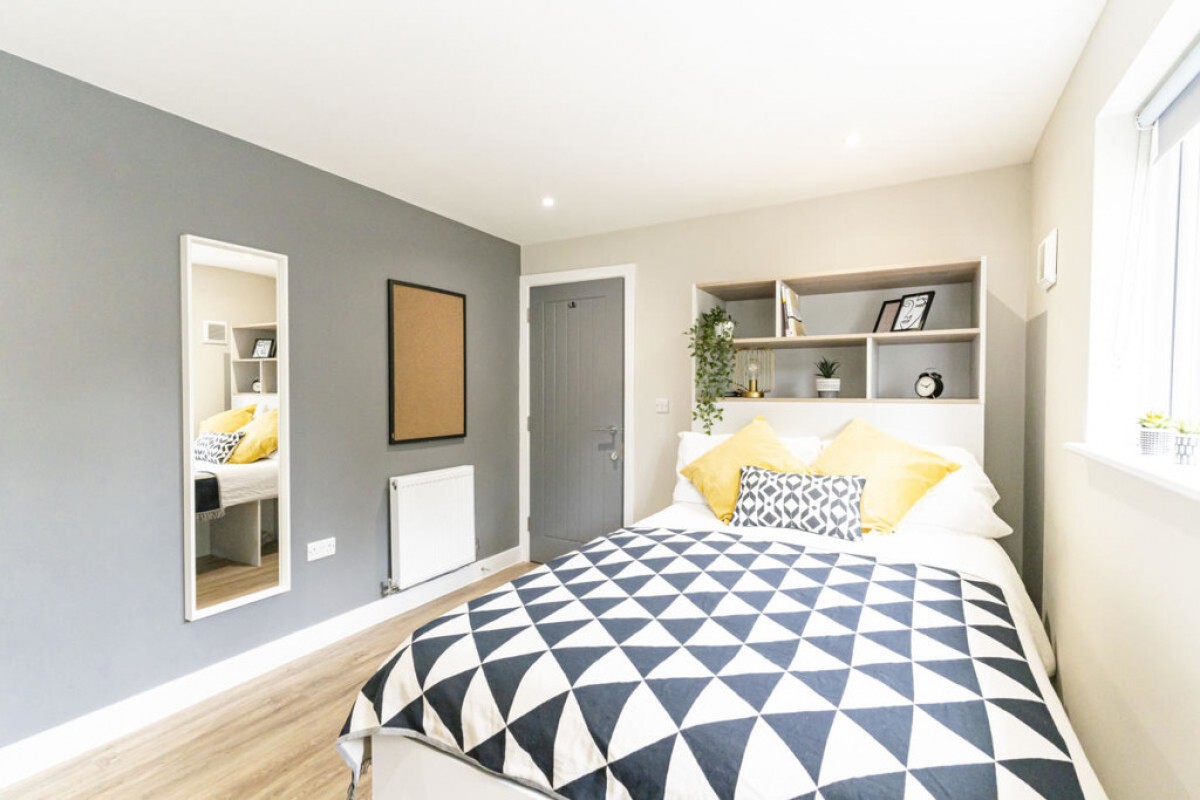 Firmstone Road , Winnall