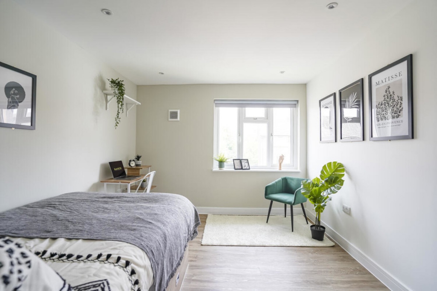 Firmstone Road , Winnall