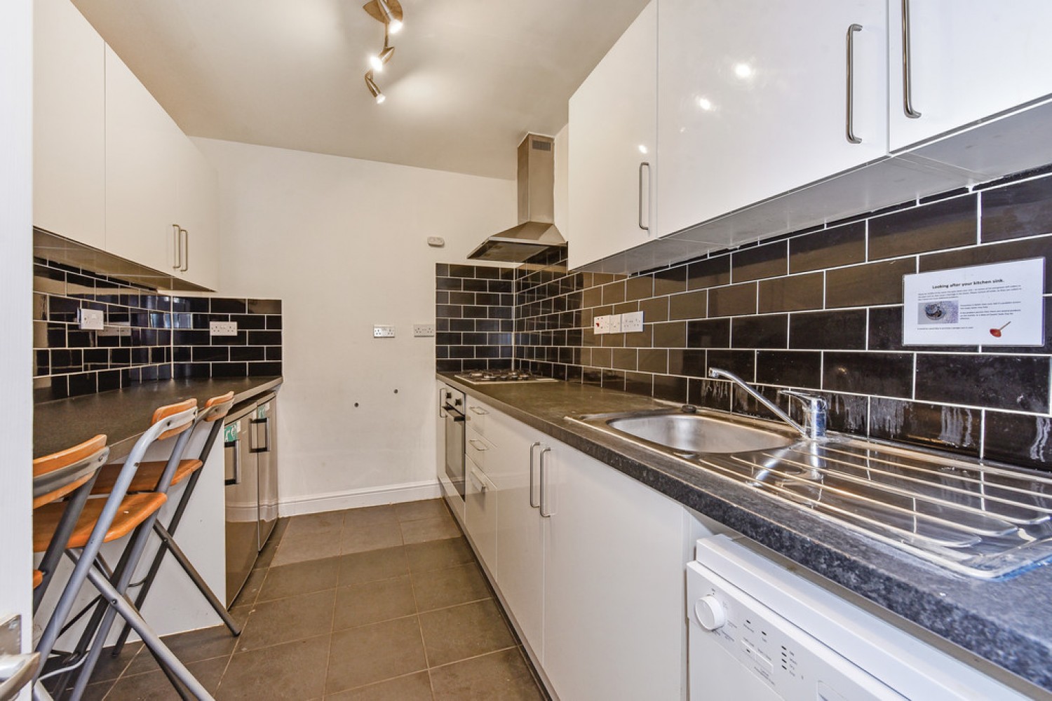 1 bedroom House of Multiple Occupation in Wayneflete Place, Stanmore