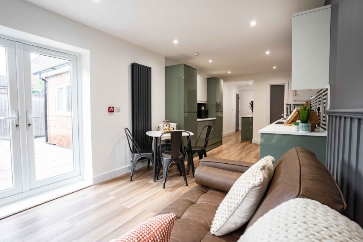 Thurmond Crescent, Winchester