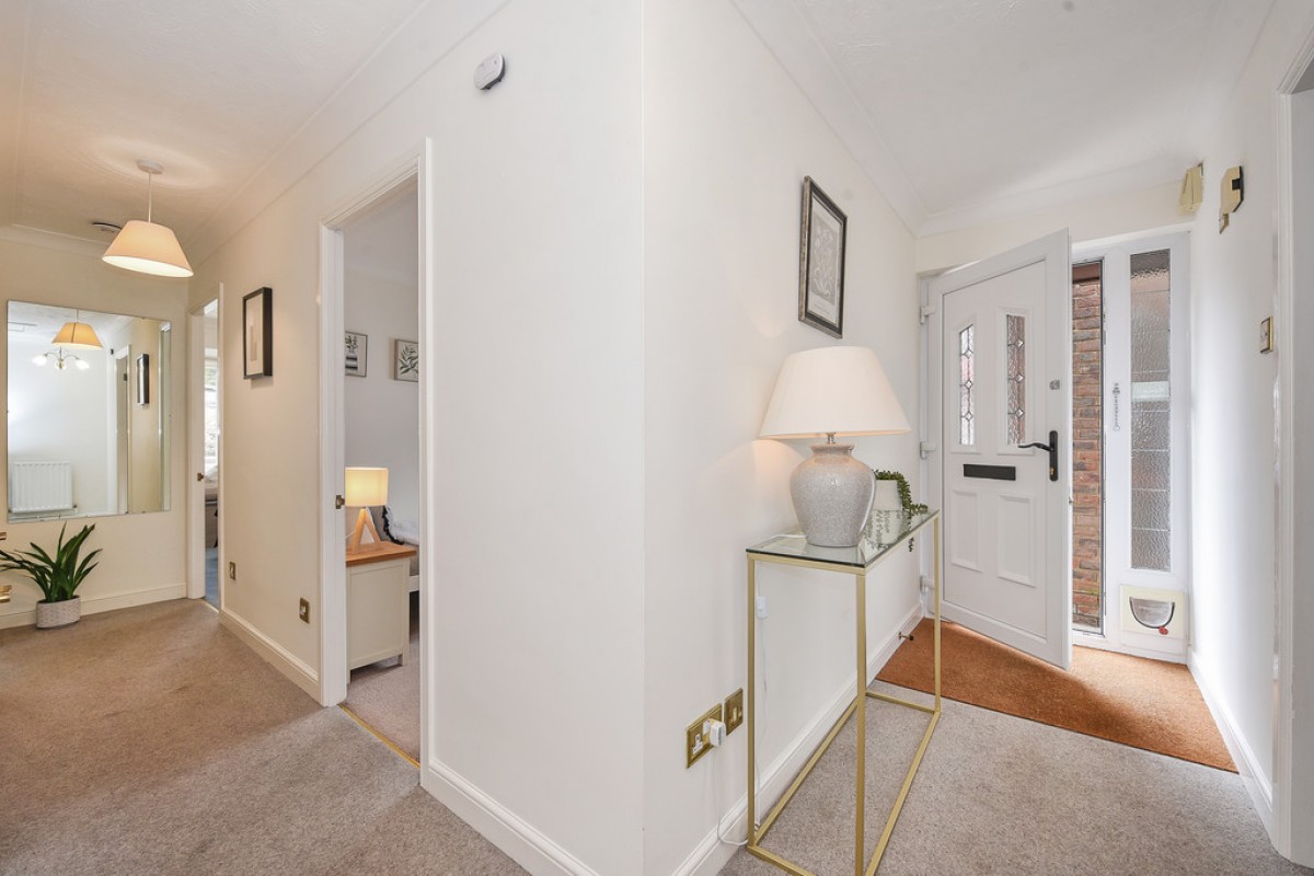 Lynn Way, Winchester