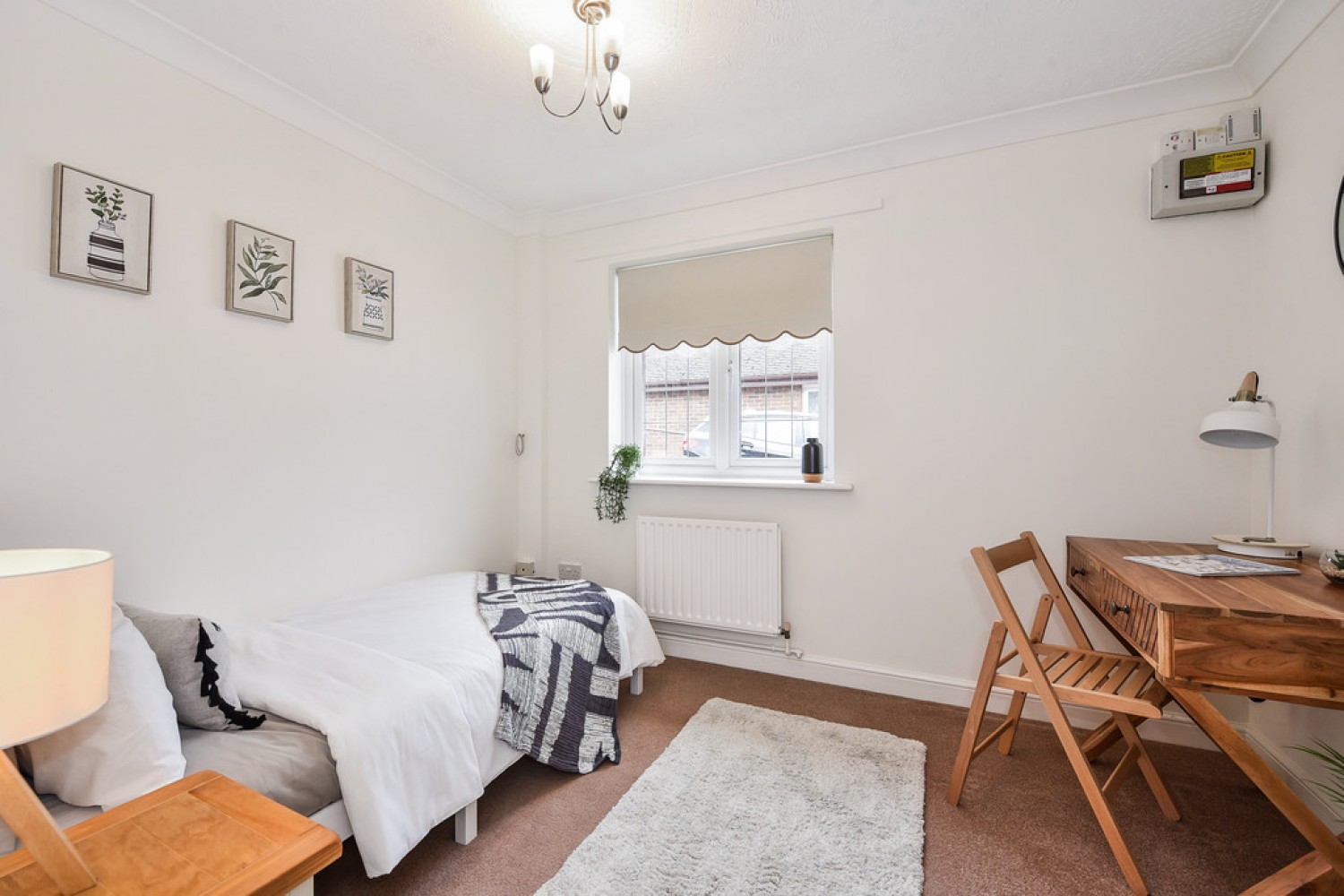 3 bedroom Bungalow in Lynn Way, Winchester