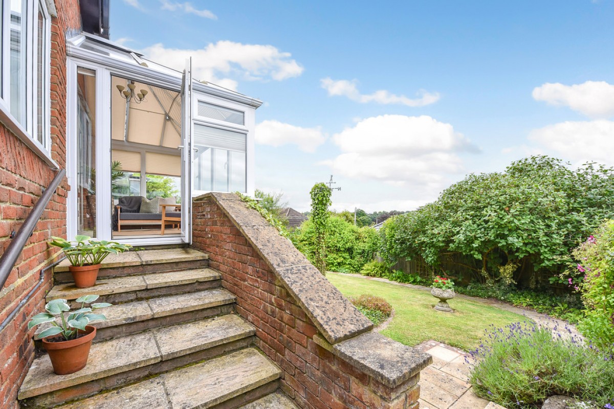 Lynn Way, Winchester