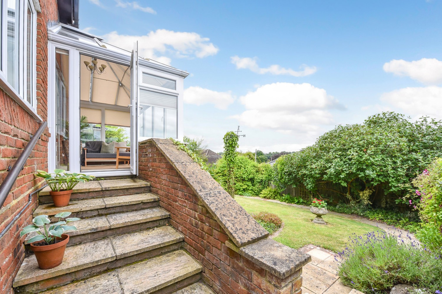 3 bedroom Bungalow in Lynn Way, Winchester