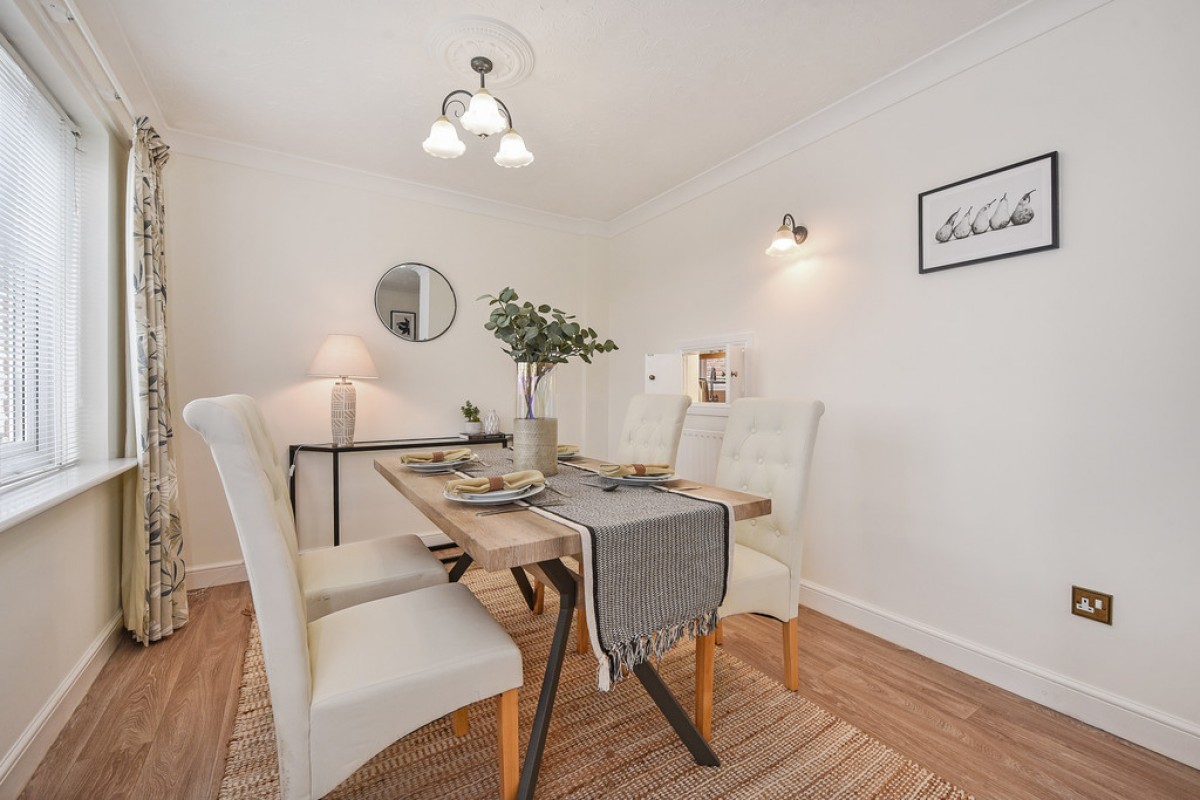 Lynn Way, Winchester