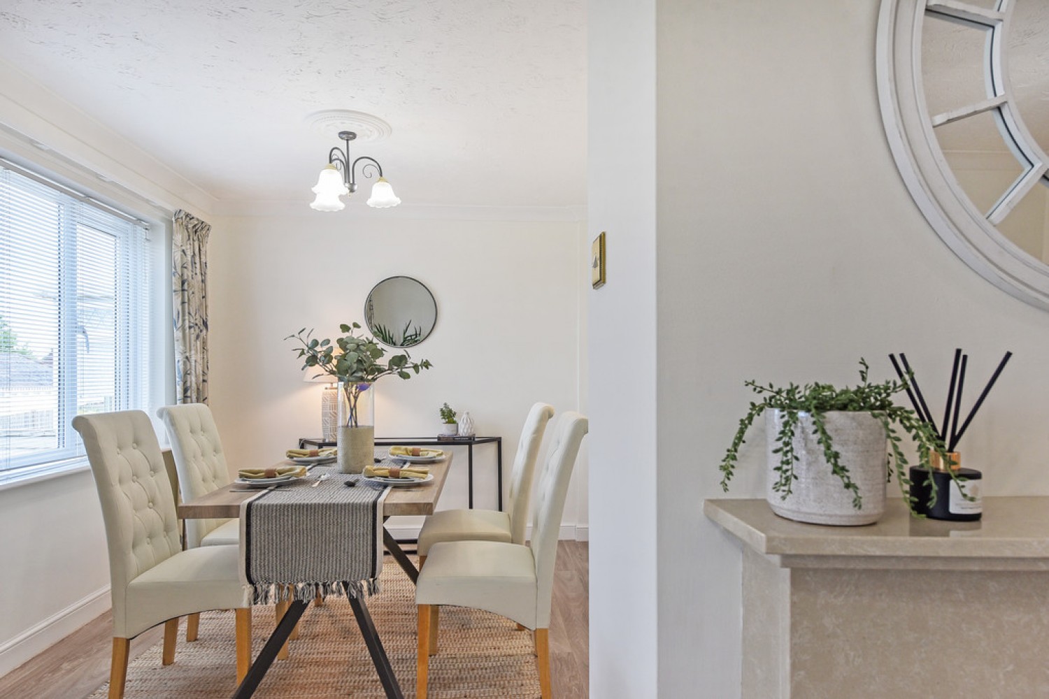 3 bedroom Bungalow in Lynn Way, Winchester