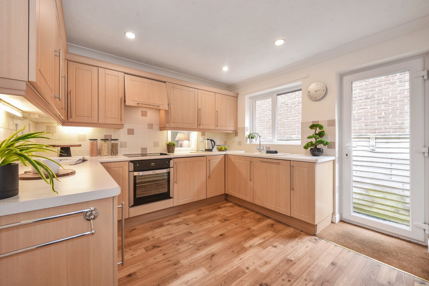 3 bedroom Bungalow in Lynn Way, Winchester