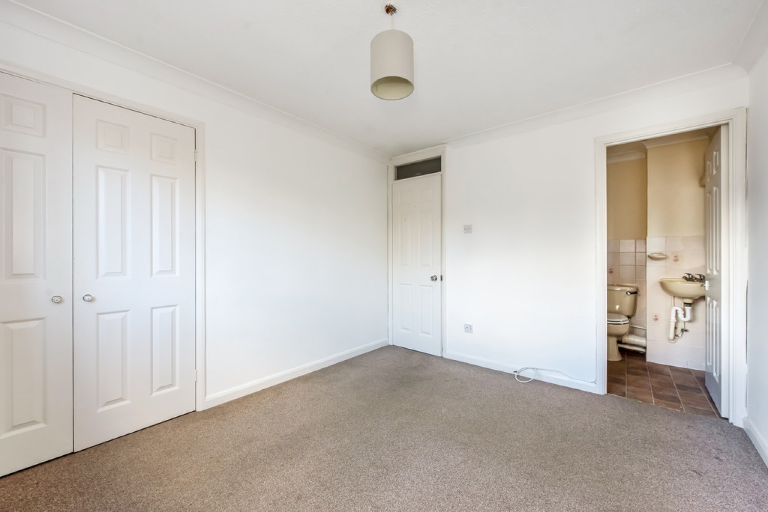 4 bedroom House in Honeysuckle Close, Badger Farm, Winchester