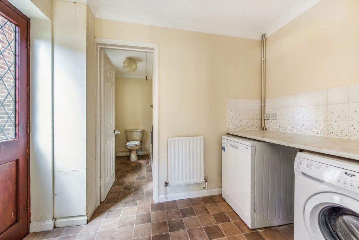 Honeysuckle Close, Badger Farm, Winchester