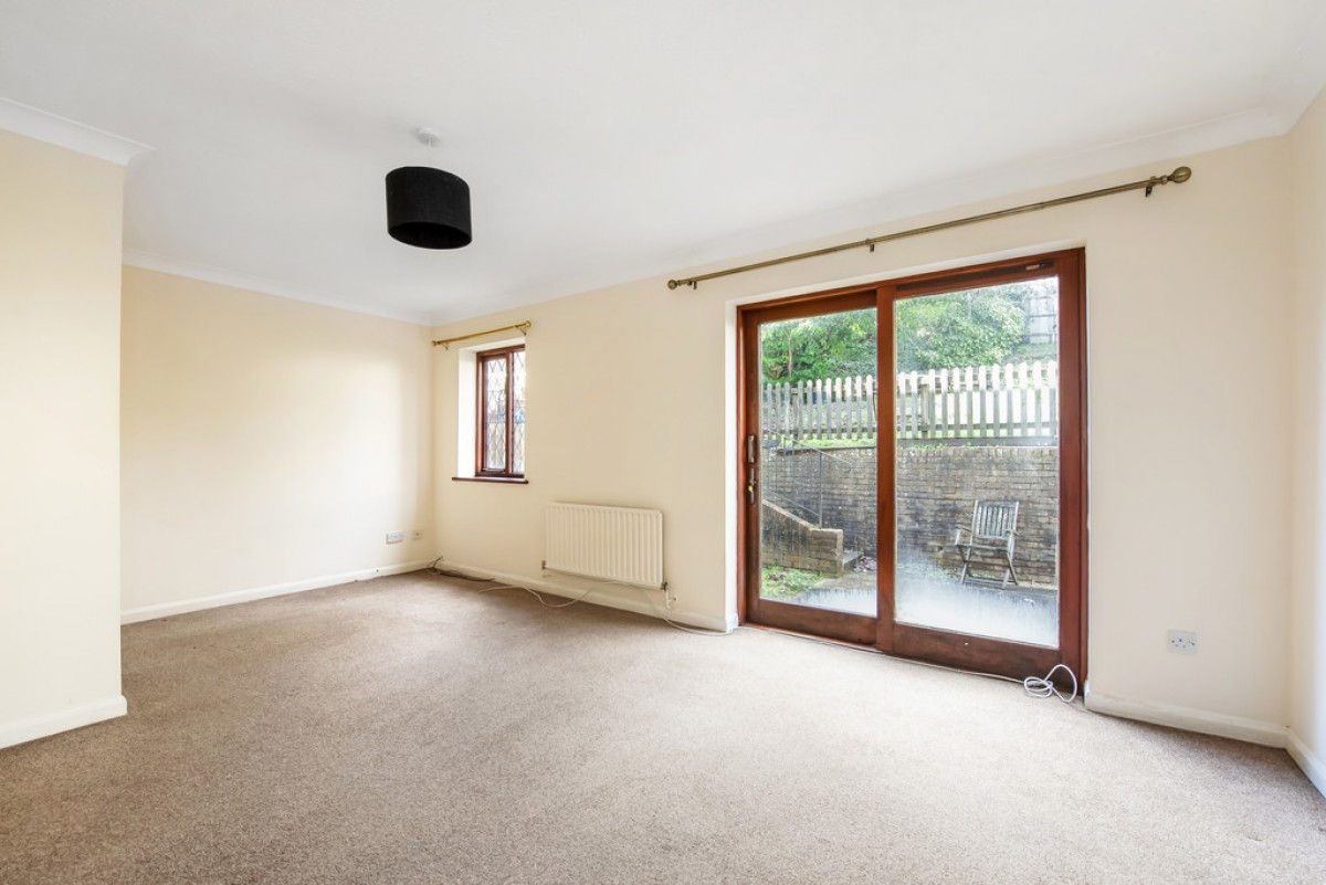 Honeysuckle Close, Badger Farm, Winchester