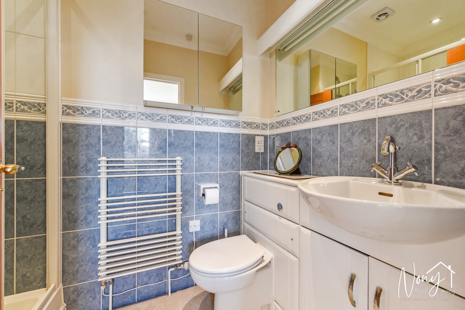 2 bedroom House for Sale The Firs, Fulflood, Winchester