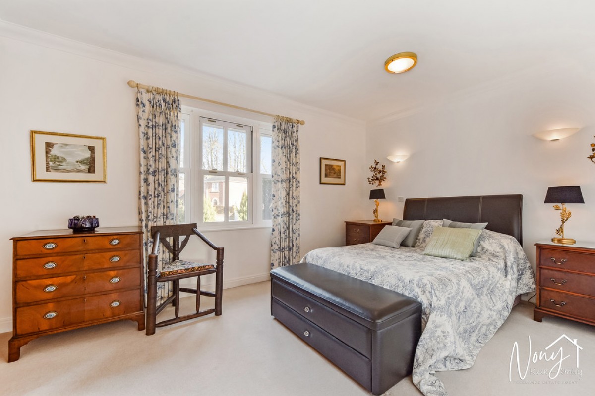 The Firs, Fulflood, Winchester