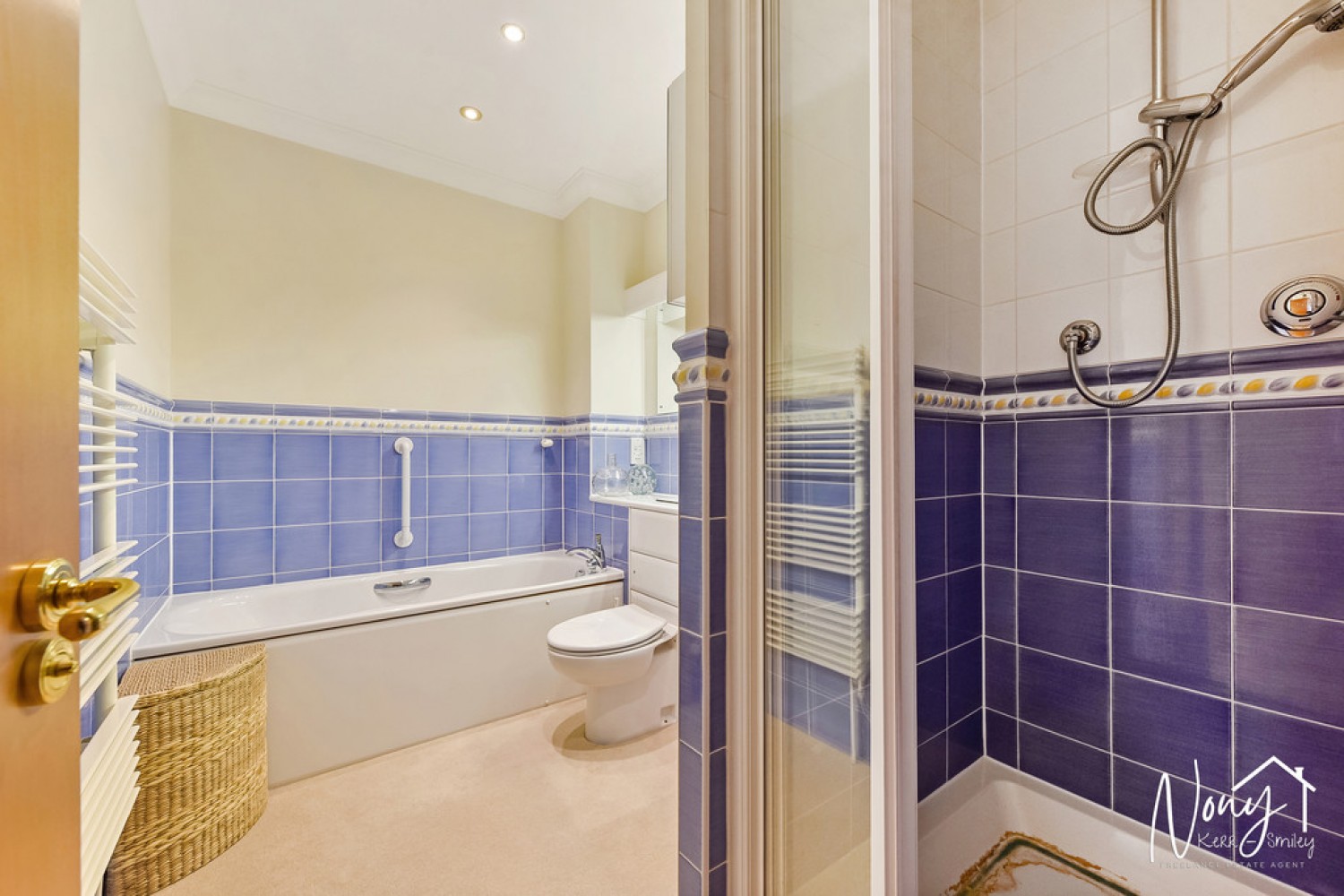 2 bedroom House for Sale The Firs, Fulflood, Winchester