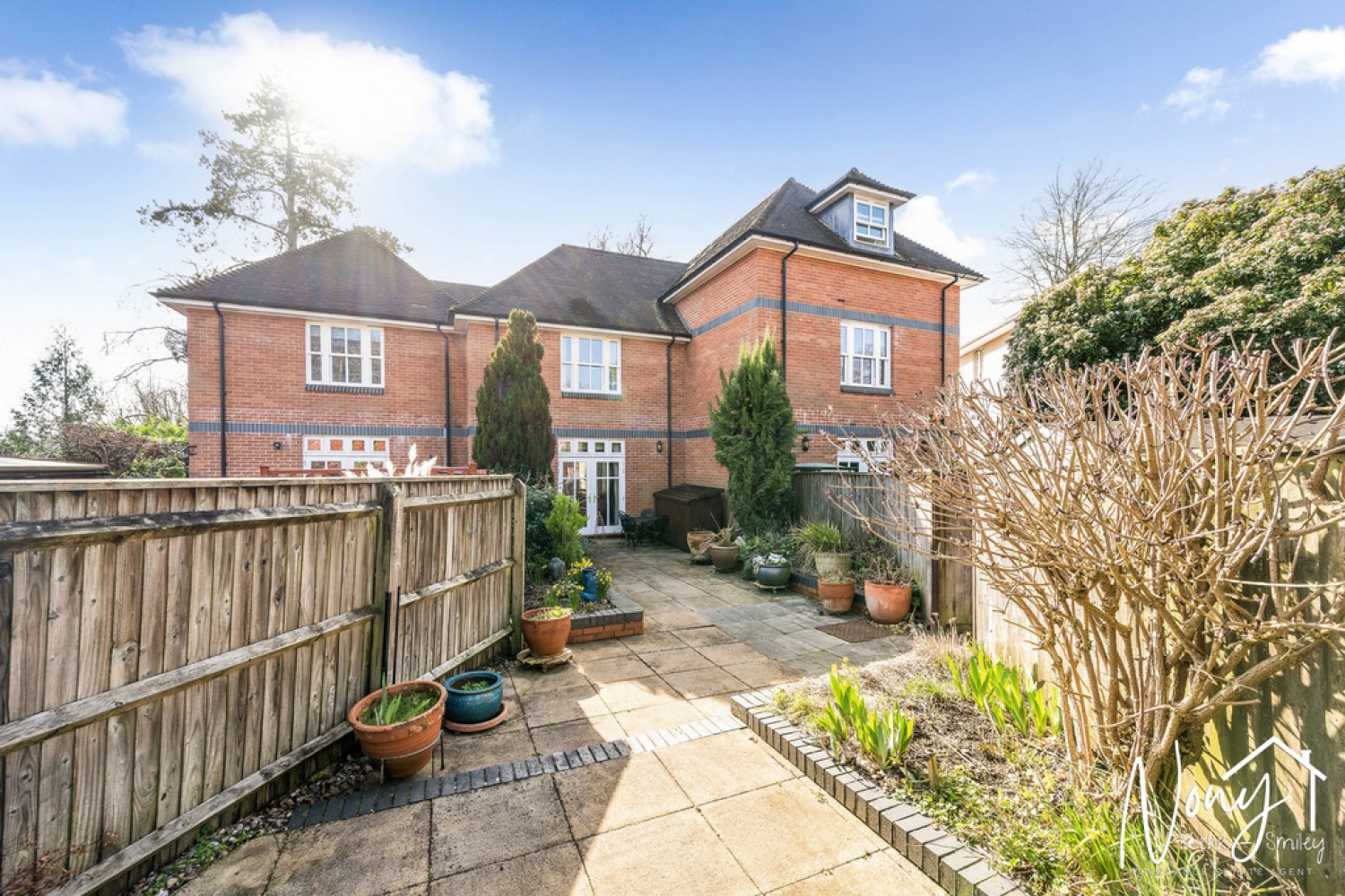 2 bedroom House for Sale The Firs, Fulflood, Winchester