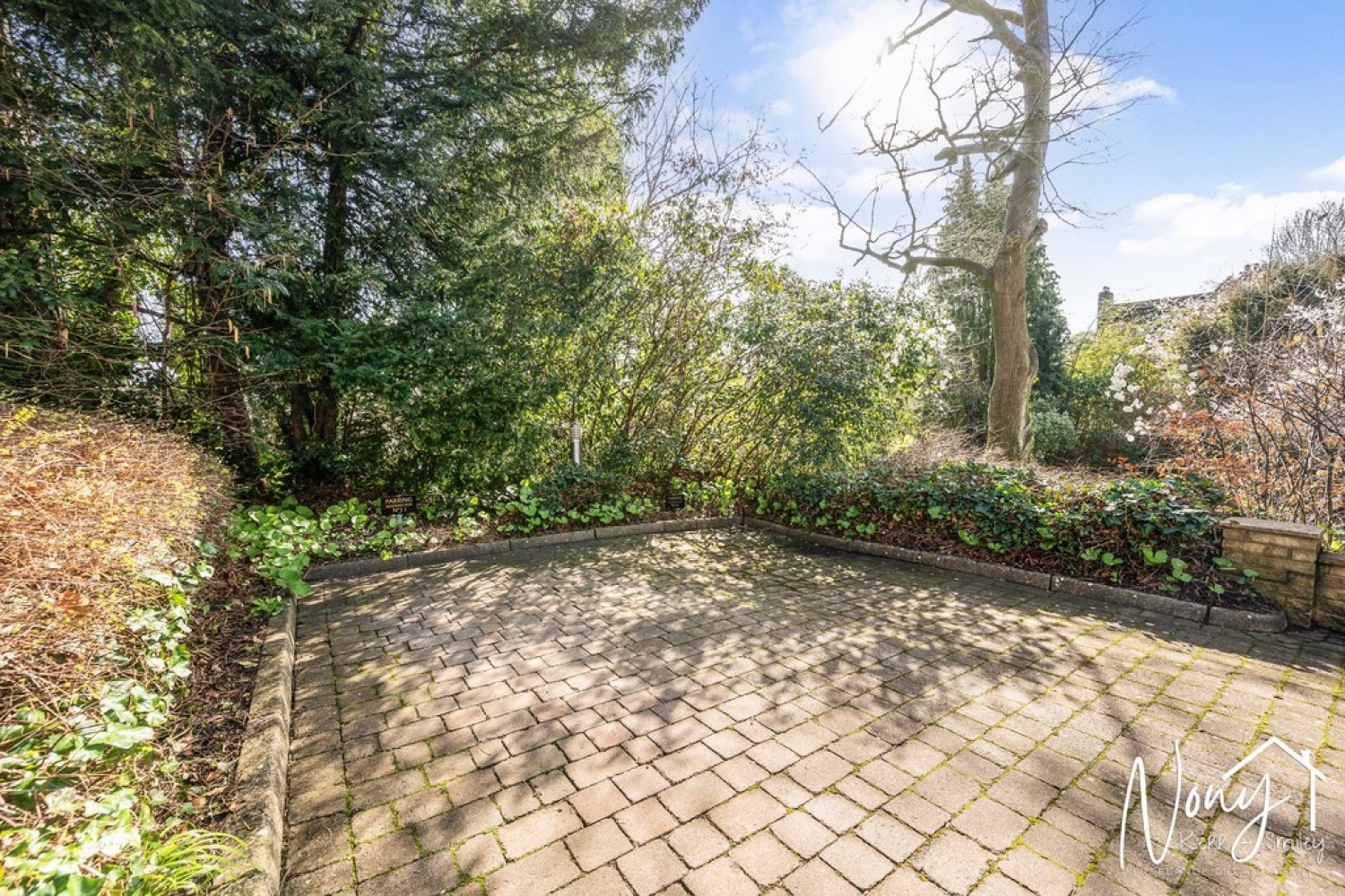 2 bedroom House for Sale The Firs, Fulflood, Winchester