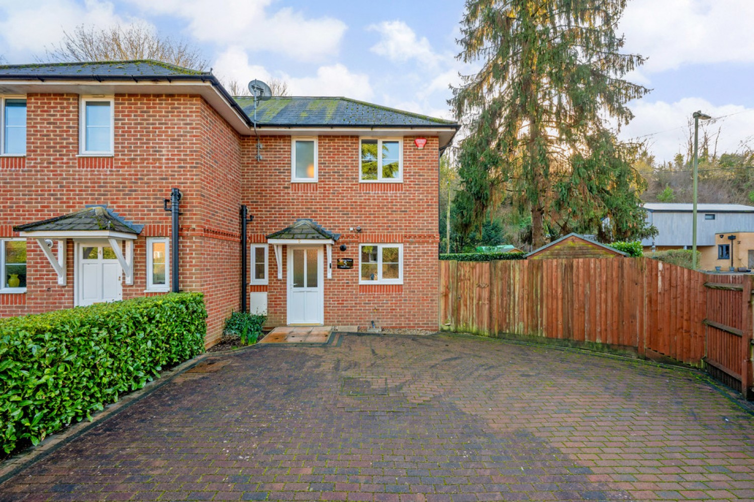 3 bedroom House in Haydn Close, Winchester