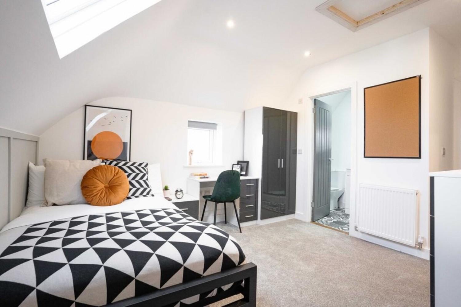 6 bedroom House of Multiple Occupation for Letting Cromwell Road, Stanmore