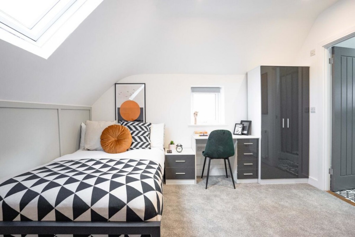 6 bedroom House of Multiple Occupation for Letting Cromwell Road, Stanmore