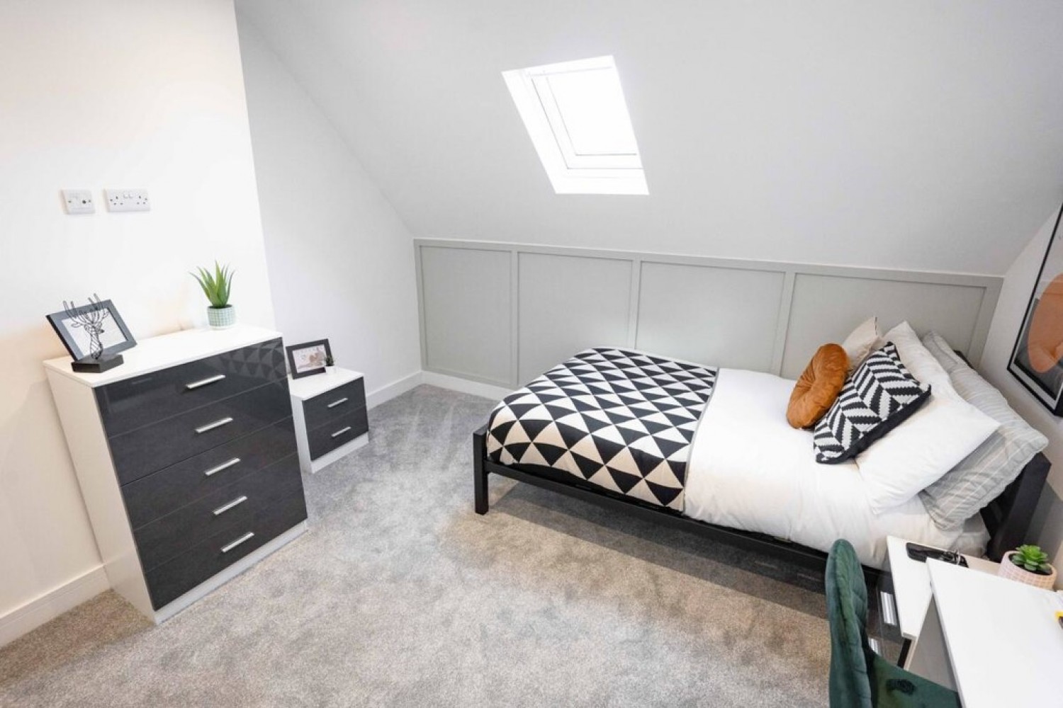 6 bedroom House of Multiple Occupation for Letting Cromwell Road, Stanmore