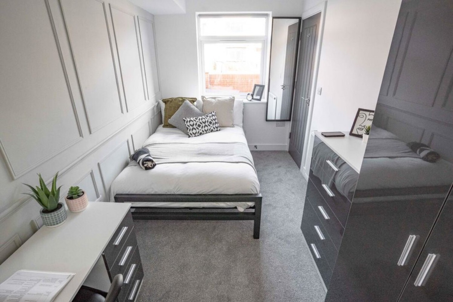 6 bedroom House of Multiple Occupation for Letting Cromwell Road, Stanmore