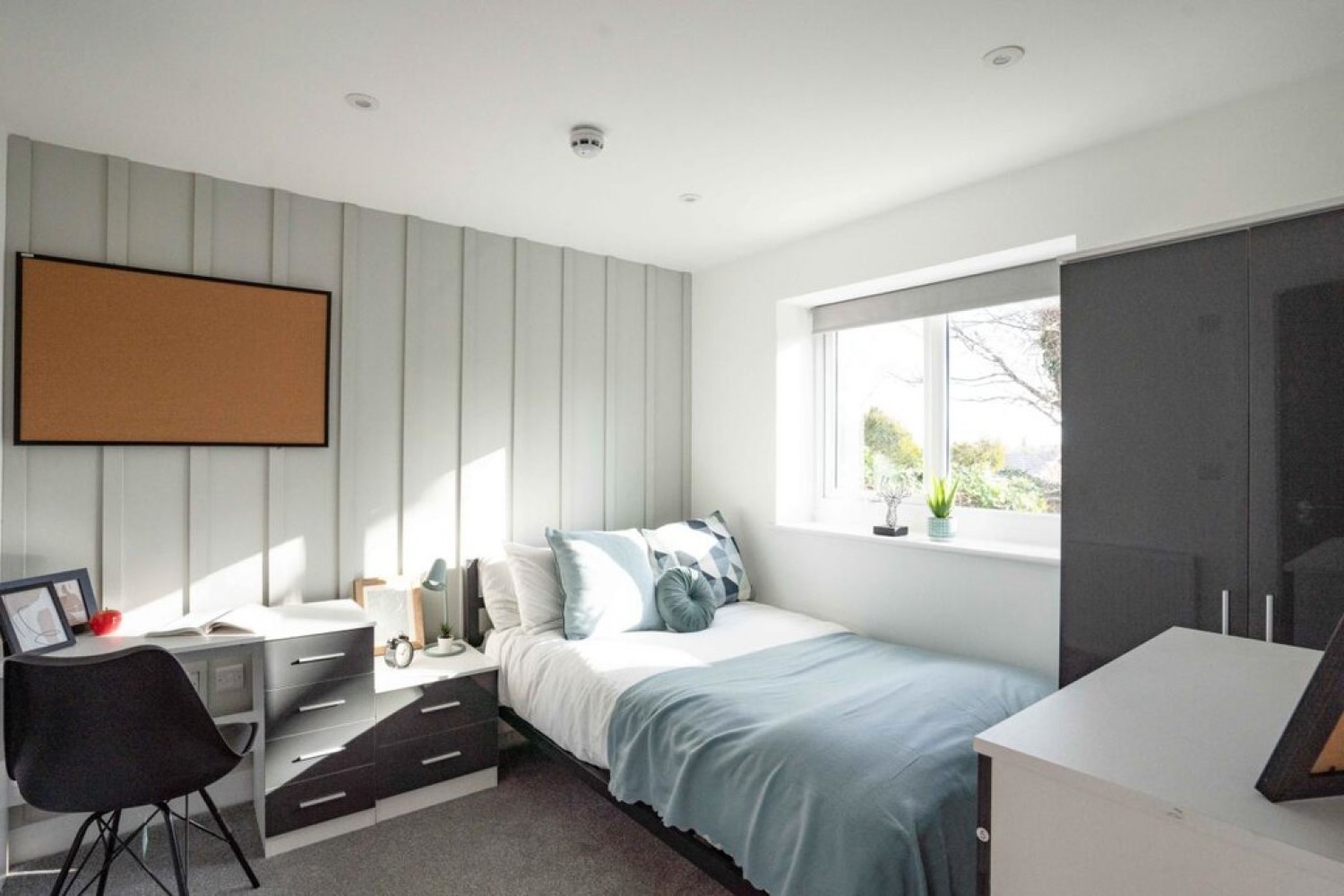 6 bedroom House of Multiple Occupation for Letting Cromwell Road, Stanmore