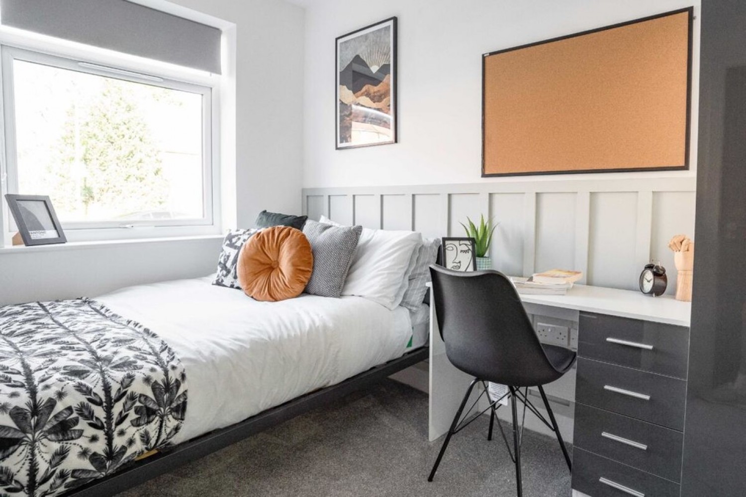 6 bedroom House of Multiple Occupation for Letting Cromwell Road, Stanmore