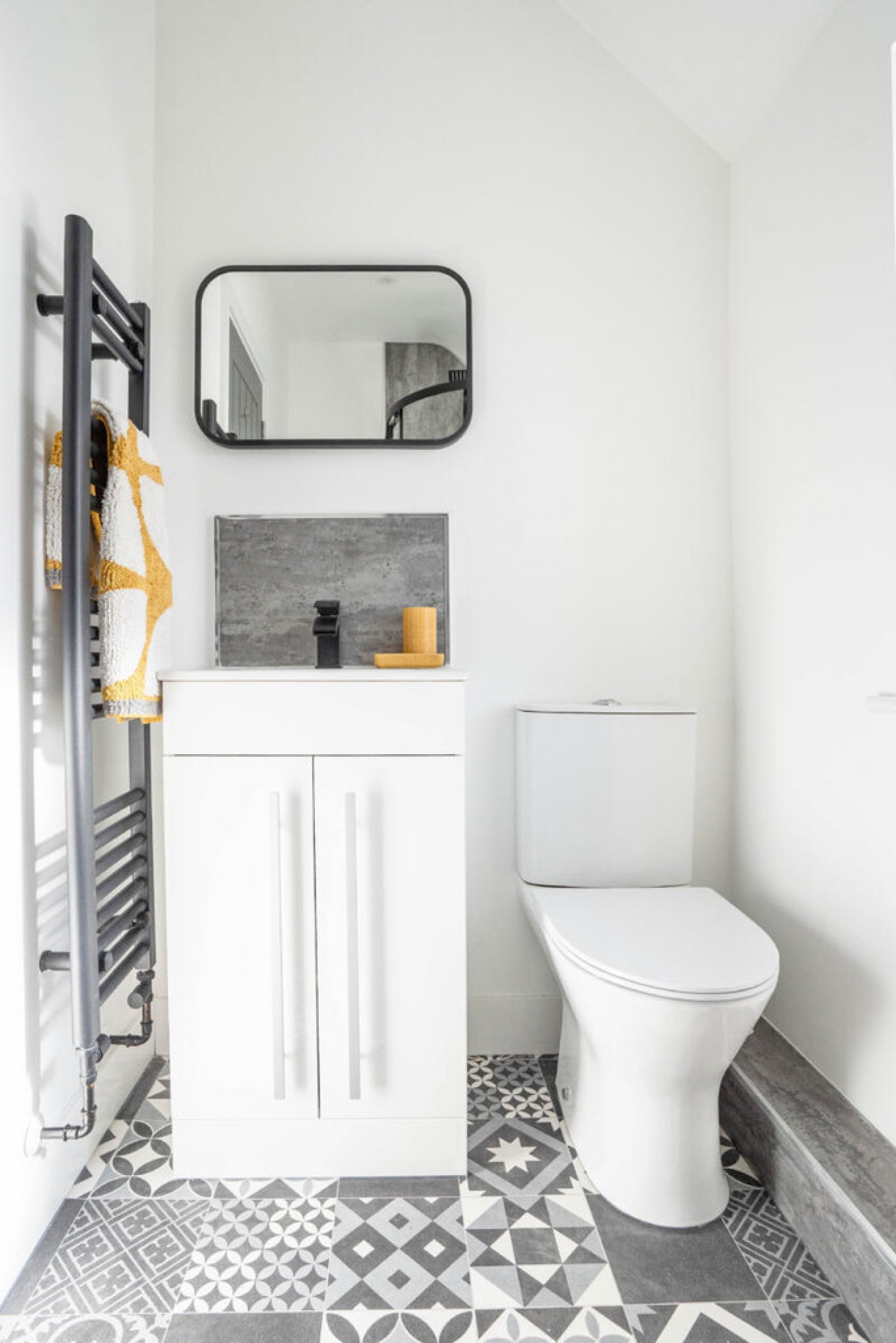 6 bedroom House of Multiple Occupation for Letting Cromwell Road, Stanmore