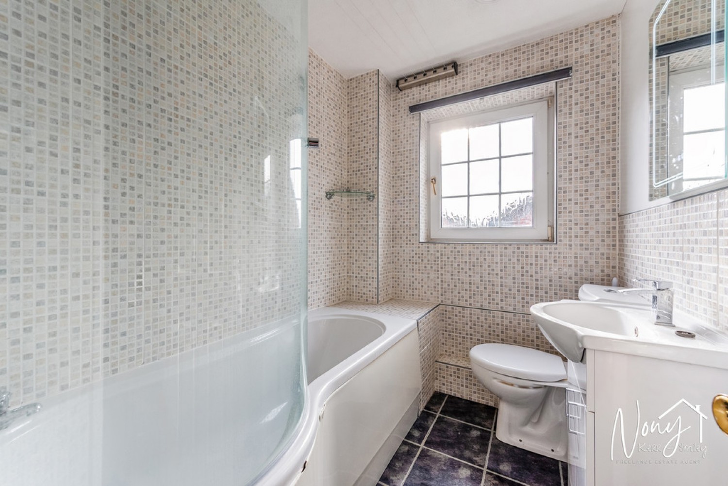 4 bedroom House in Wesley Road, Kings Worthy