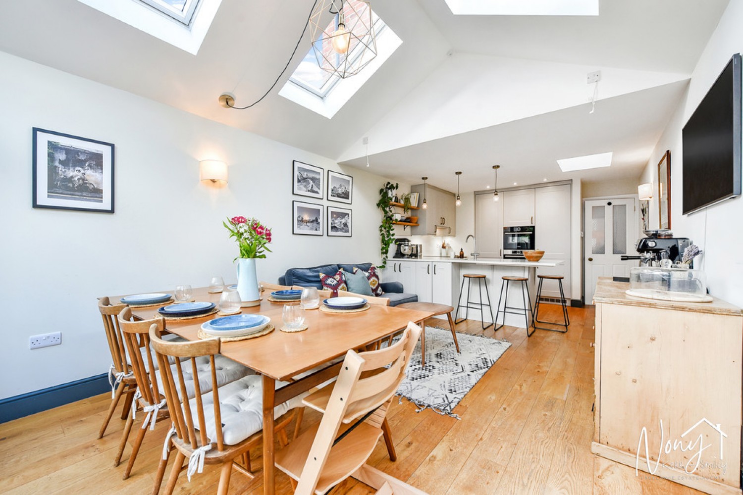 3 bedroom House for Sale Hyde Abbey Road