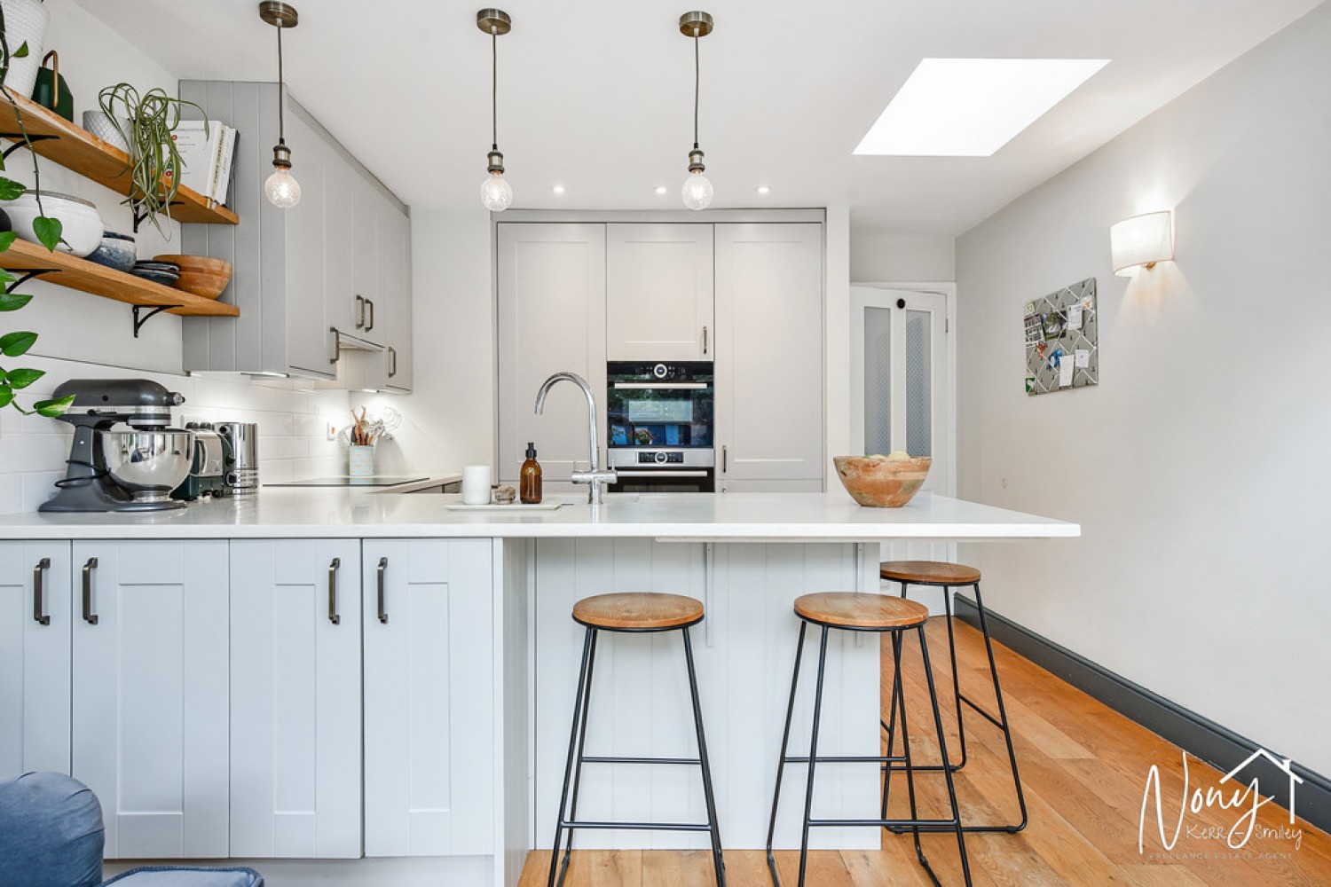 3 bedroom House for Sale Hyde Abbey Road