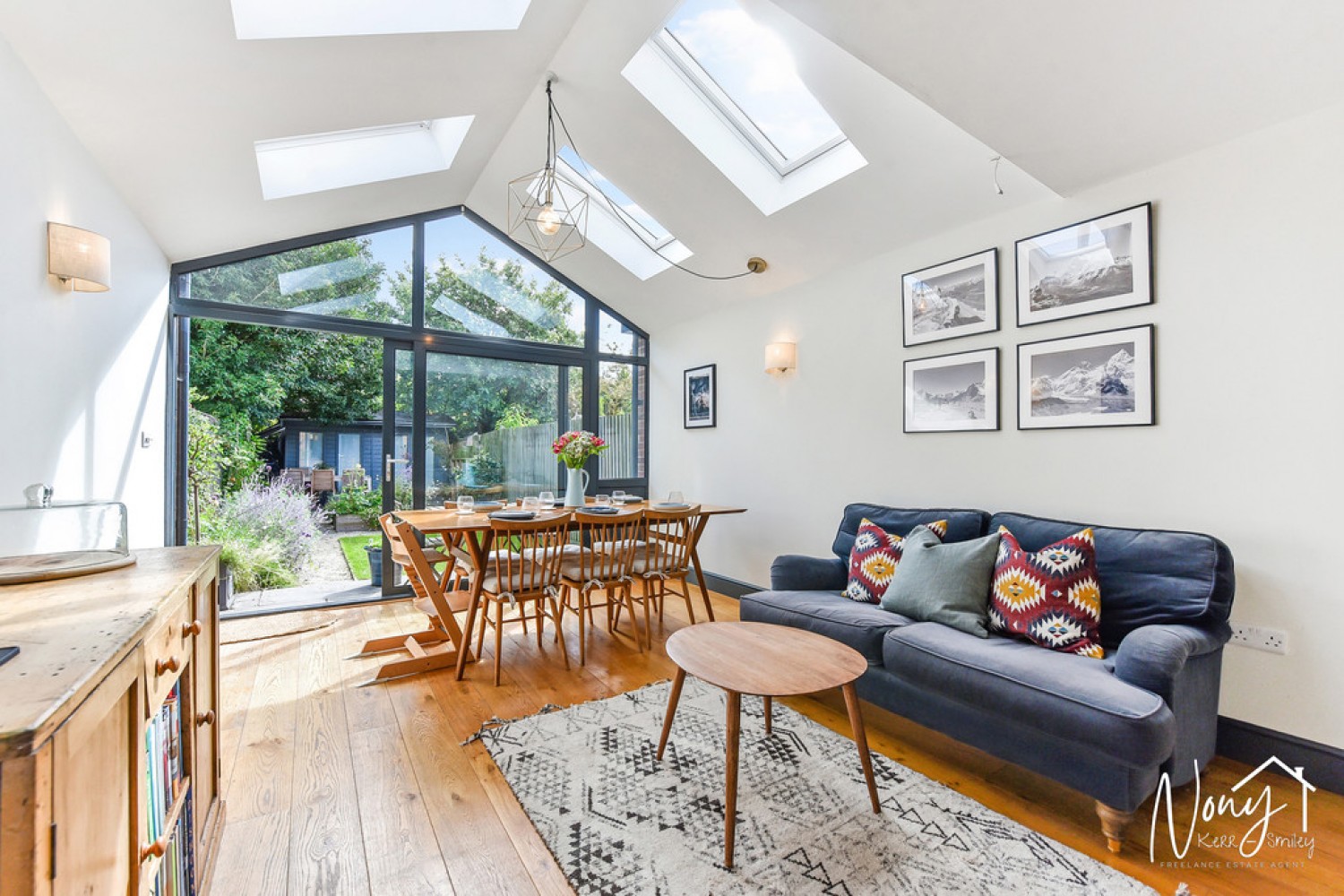 3 bedroom House for Sale Hyde Abbey Road