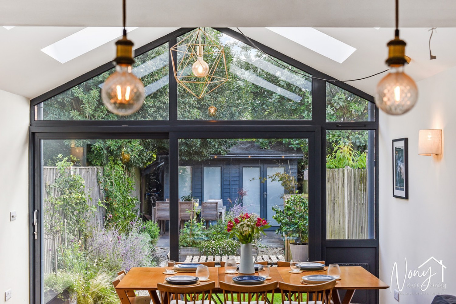 3 bedroom House for Sale Hyde Abbey Road