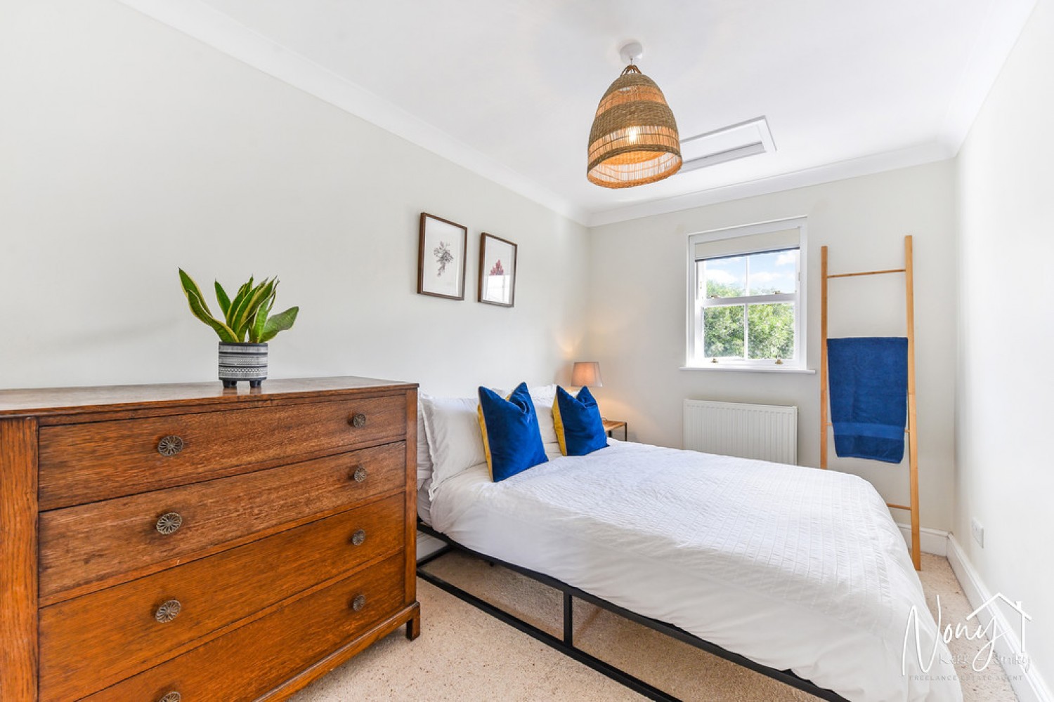 3 bedroom House for Sale Hyde Abbey Road