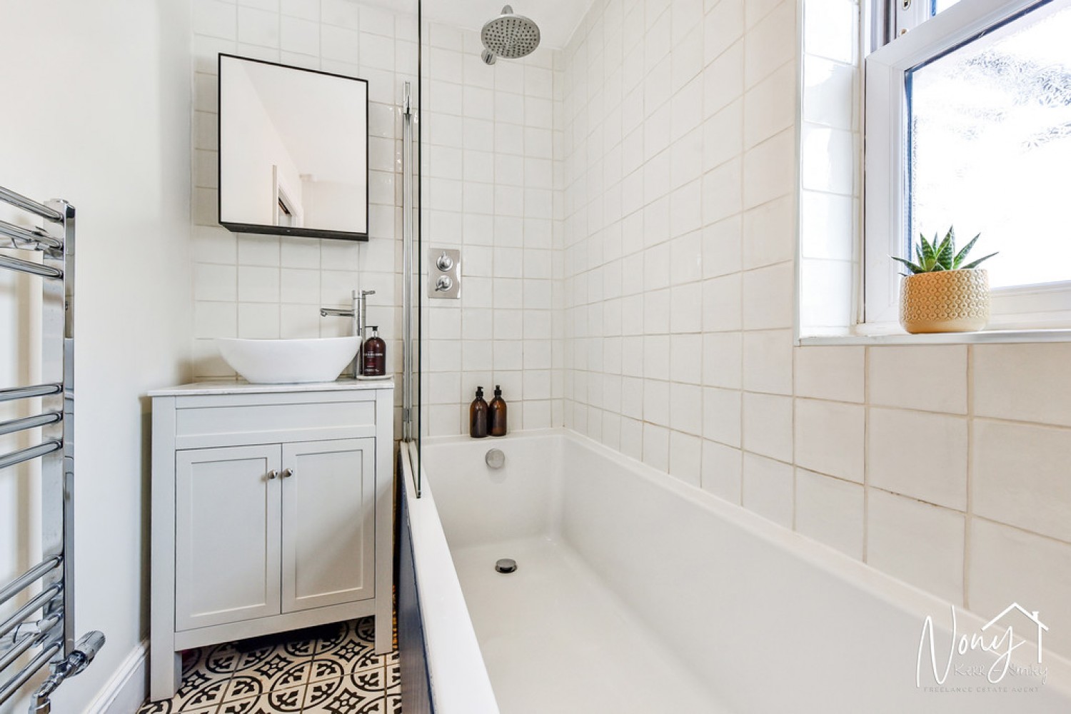 3 bedroom House for Sale Hyde Abbey Road