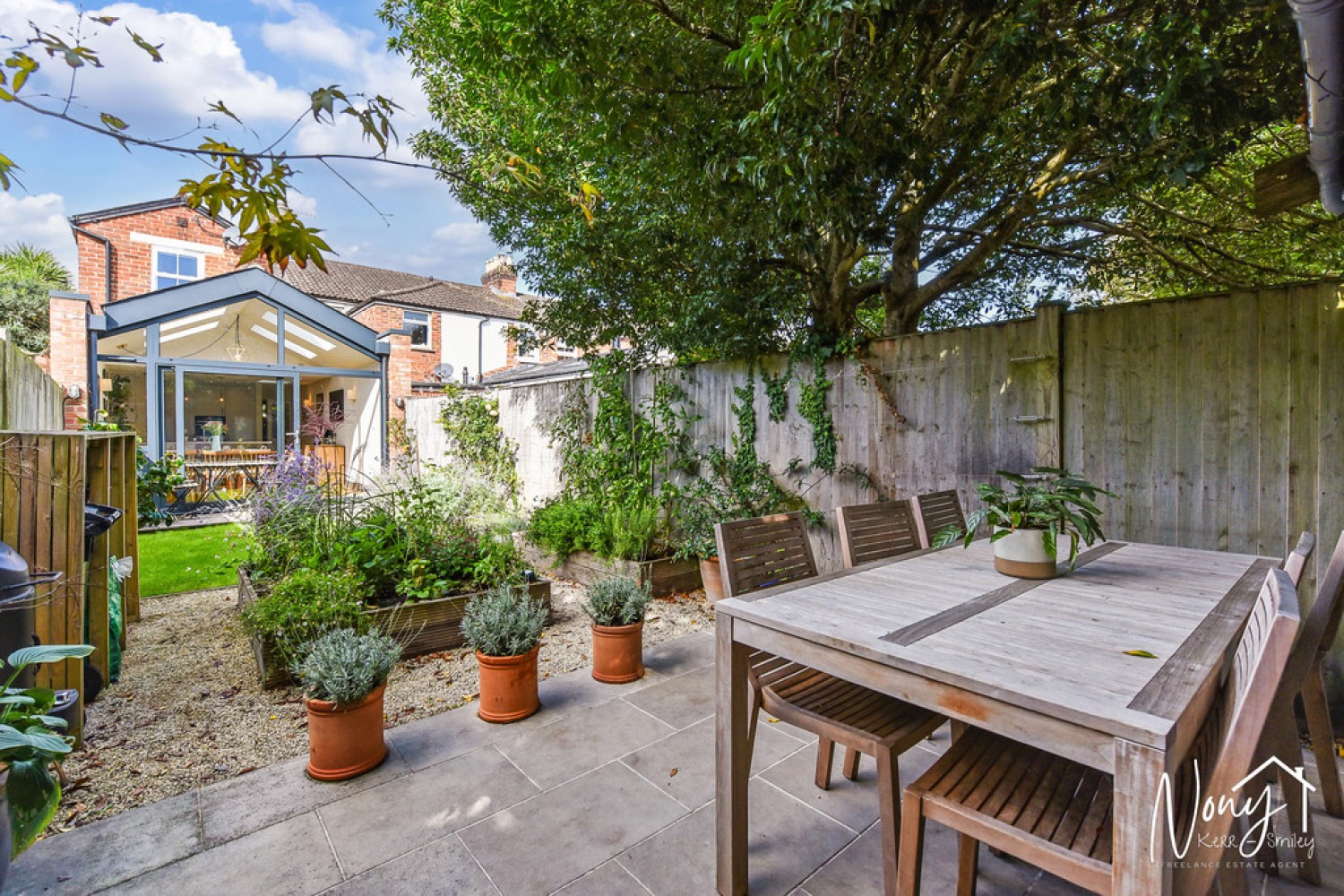 3 bedroom House for Sale Hyde Abbey Road