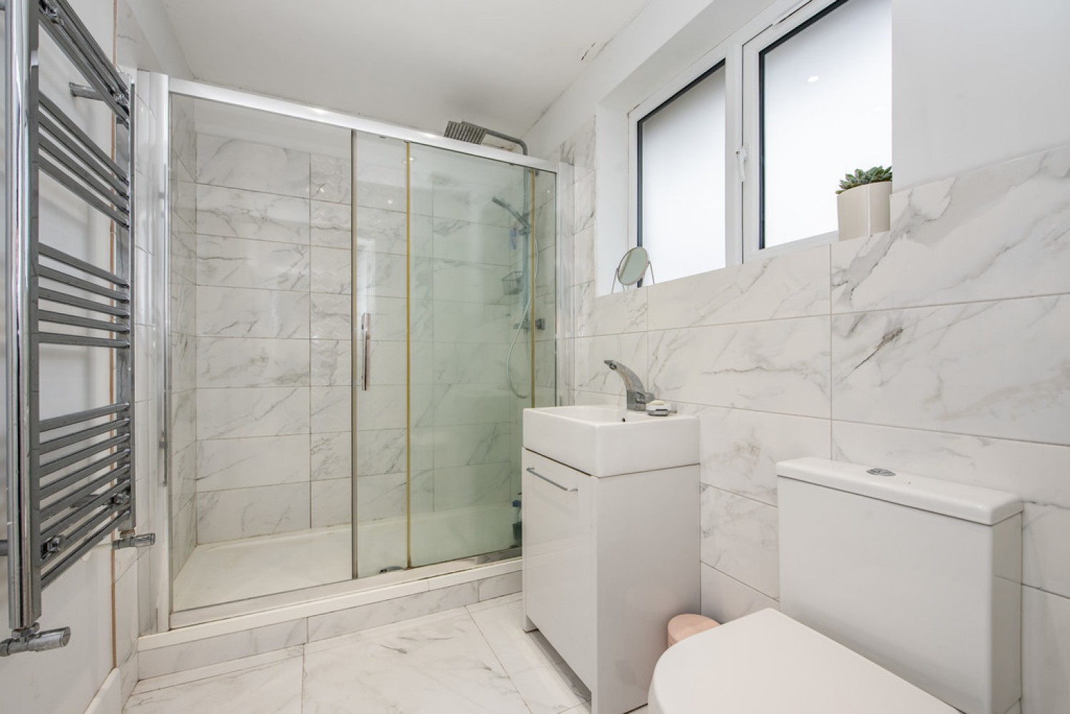 3 bedroom Bungalow for Letting Sunnydown Road, Olivers Battery