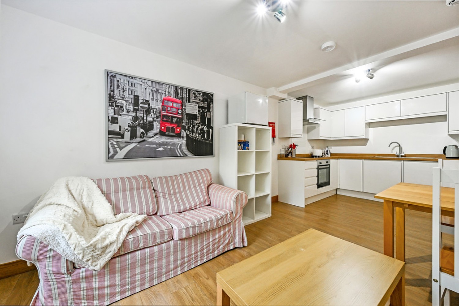 2 bedroom Flat for Letting Winnall, Winchester