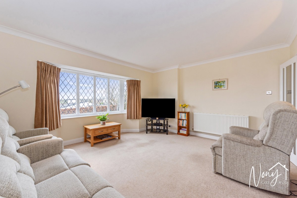 Old Kennels Lane, Olivers Battery