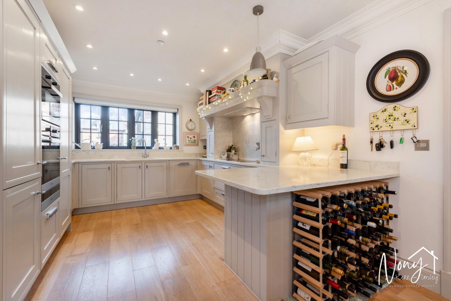 4 bedroom House for Sale Stiles Yard, Alresford