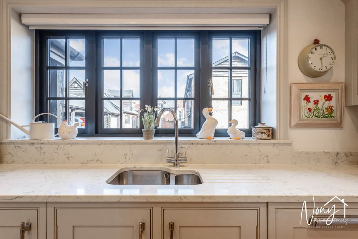 Stiles Yard, Alresford