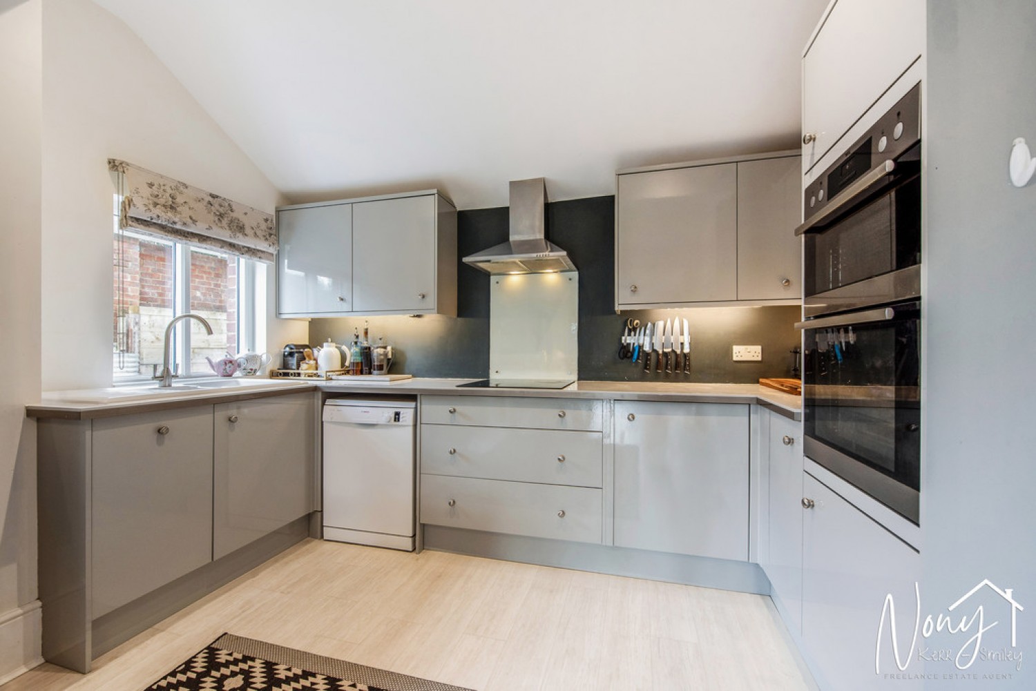 4 bedroom House for Sale Itchen Abbas, Winchester