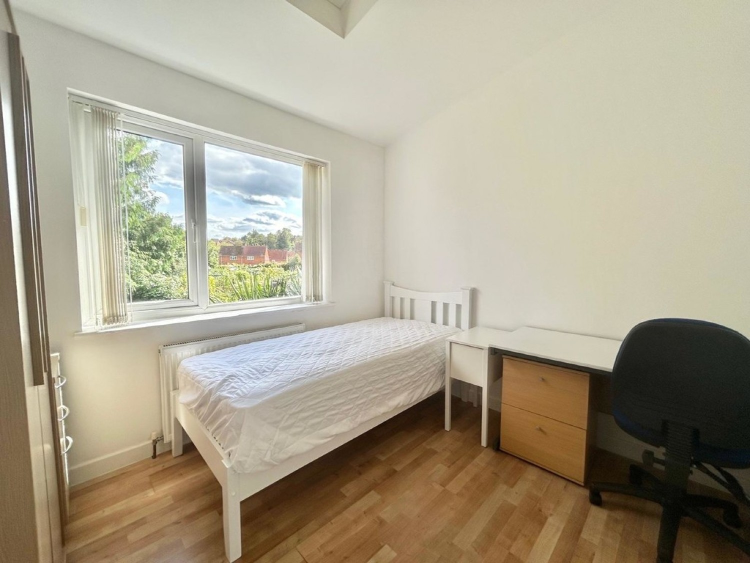 6 bedroom House for Letting Stanmore, Winchester, Hampshire