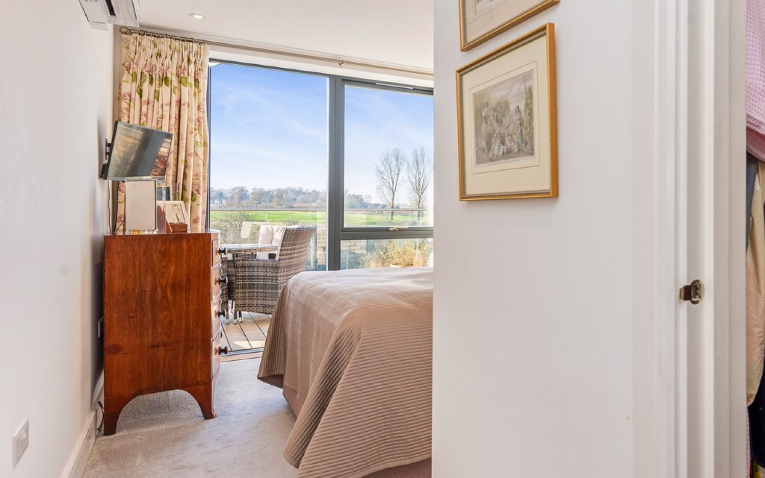 3 bedroom Flat for Sale WInchester, Hampshire