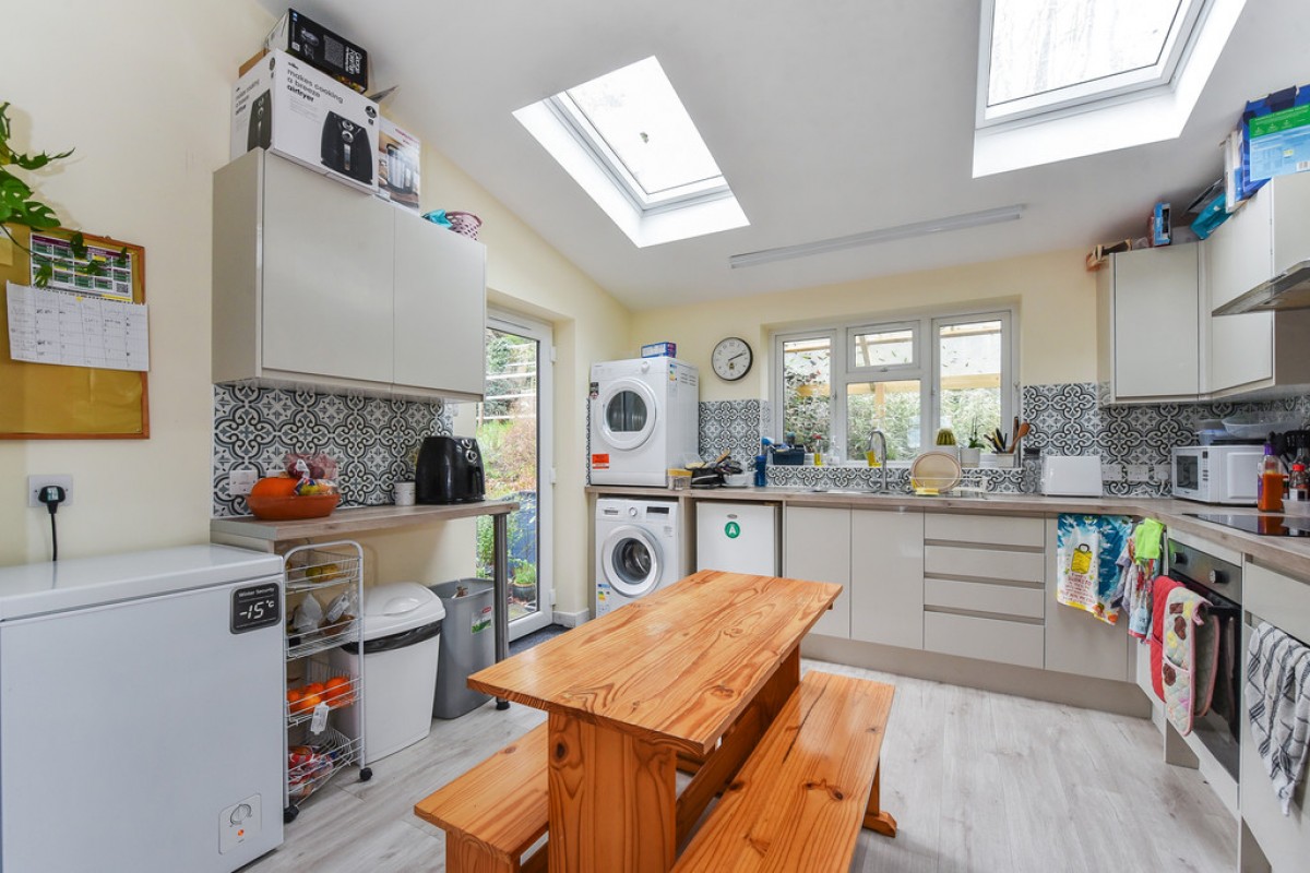 Thurmond Crescent, Winchester