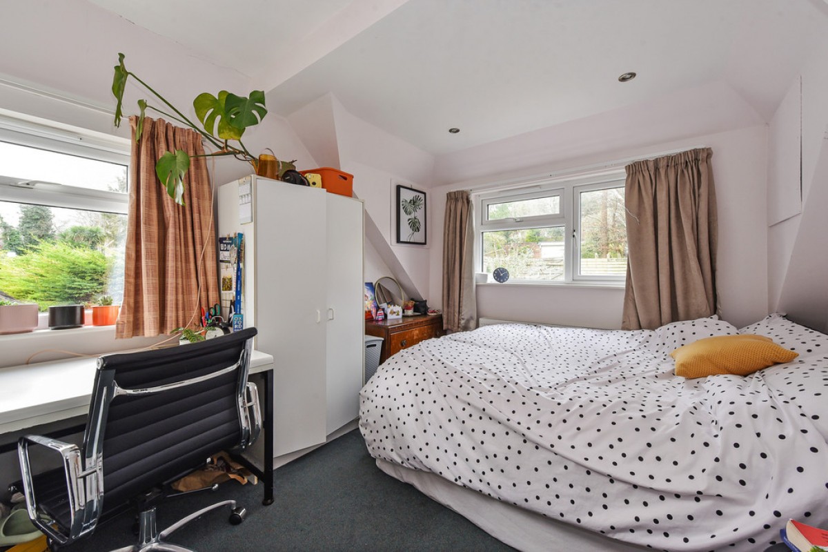 Thurmond Crescent, Winchester