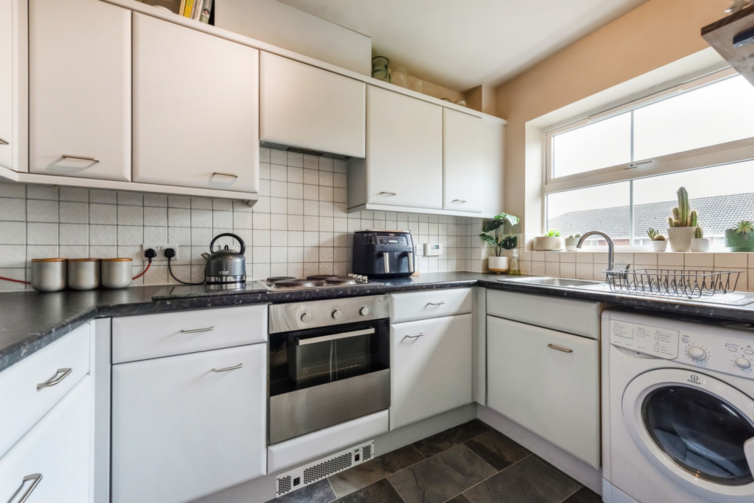 2 bedroom Flat for Sale Drum Road, Eastleigh