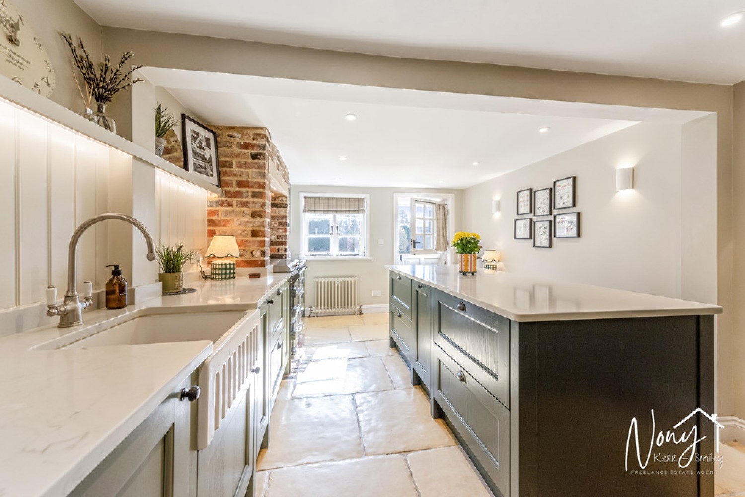 2 bedroom House for Sale Easton, Winchester