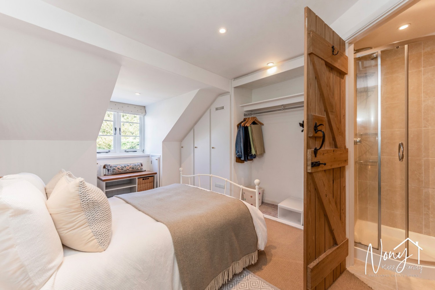 2 bedroom House for Sale Easton, Winchester